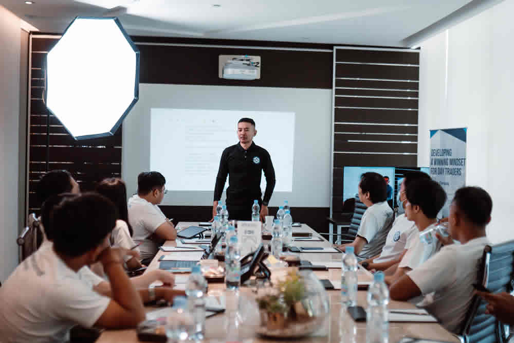 Analisa Makro Ekonomi & Fundamental Terupdate Sesuai Kebutuhan Trader
